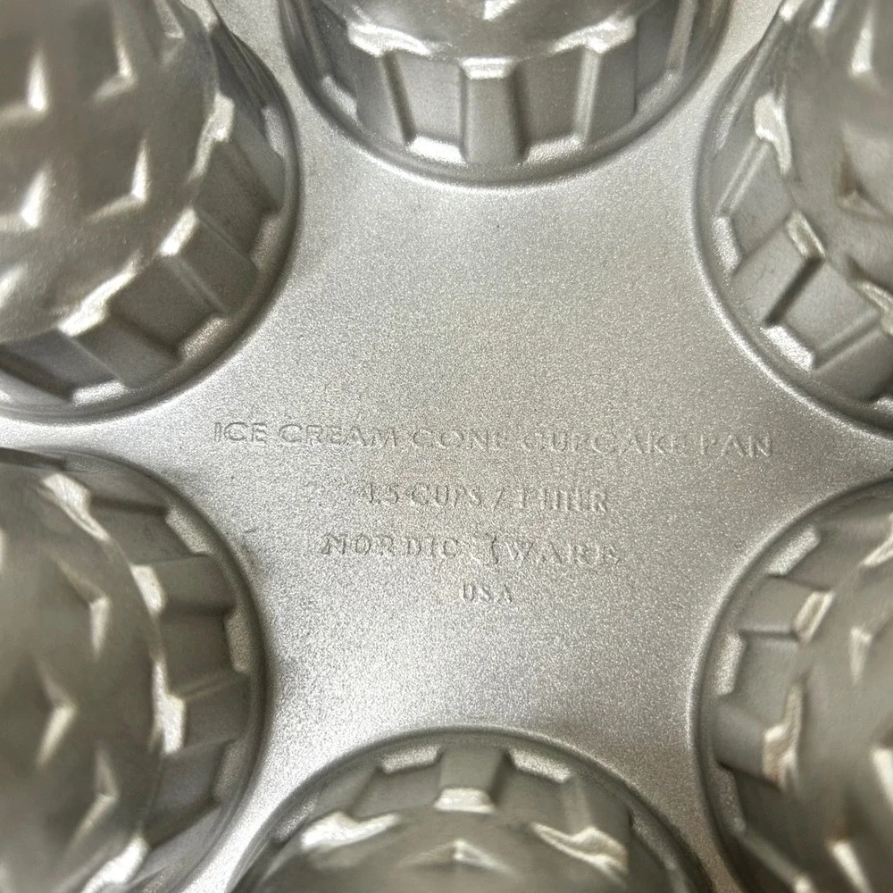 Nordic Ware NEW Ice Cream Cone Cupcake‎ Baking Pan